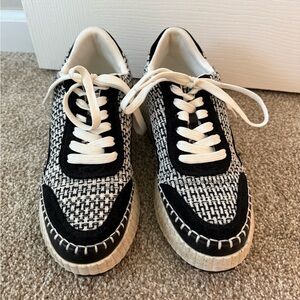 Universal Thread Black and White Sneakers